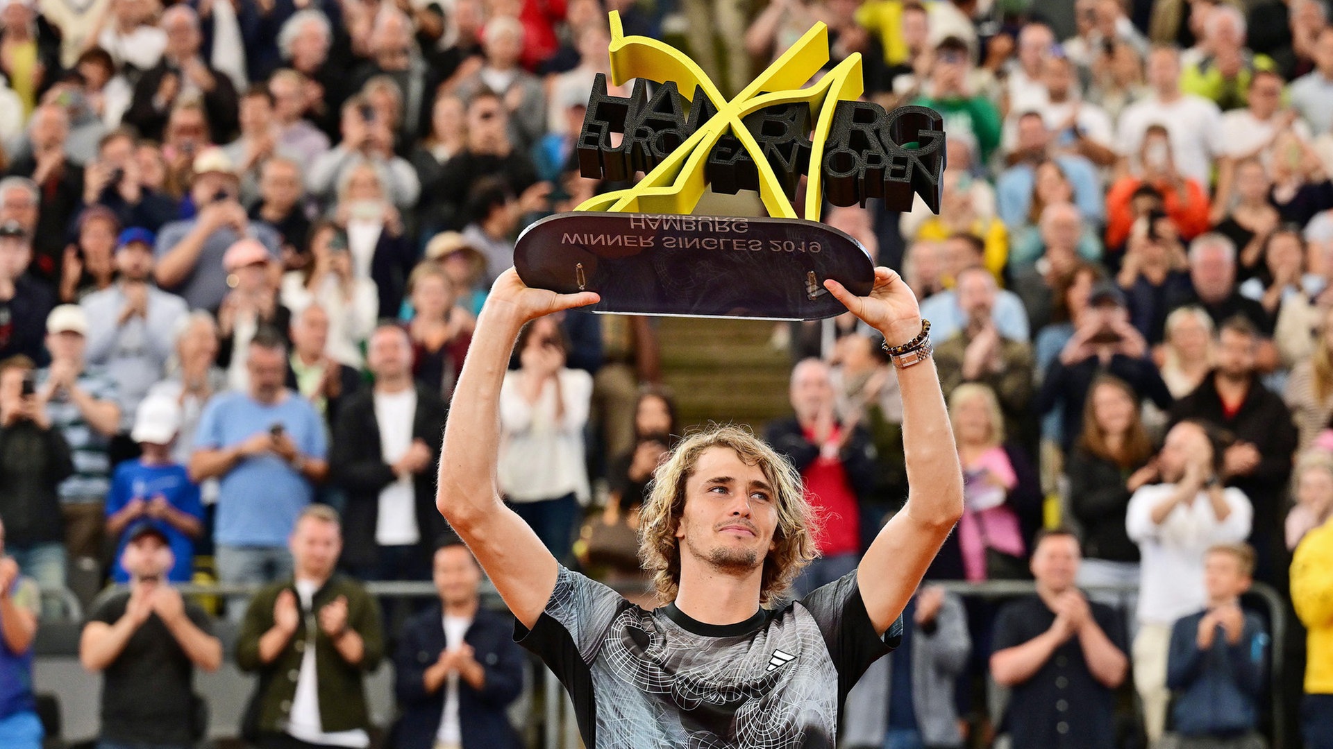 Triumph am Rothenbaum: Zverev erfüllt sich seinen Traum