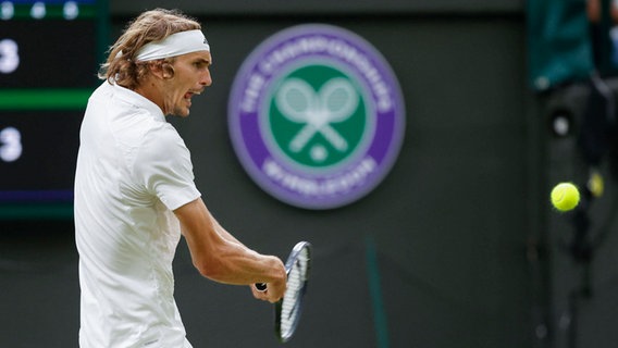 Alexander Zverev in Wimbledon © IMAGO / Hasenkopf 