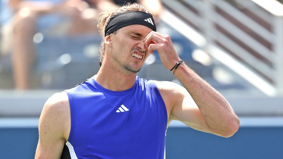 Tennis-Profi Alexander Zverev bei den US Open in New York © IMAGO / Hasenkopf 