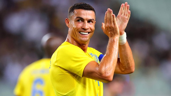 Der portugiesische Fußball-Superstar Cristiano Ronaldo im Trikot des saudi-arabischen Clubs Al-Nassr © IMAGO / AFLOSPORT 