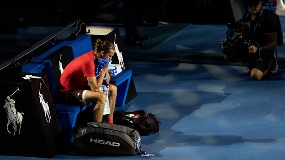 Alexander Zverev kurz nach dem verlorenen Australian-Open-Finale © imago 