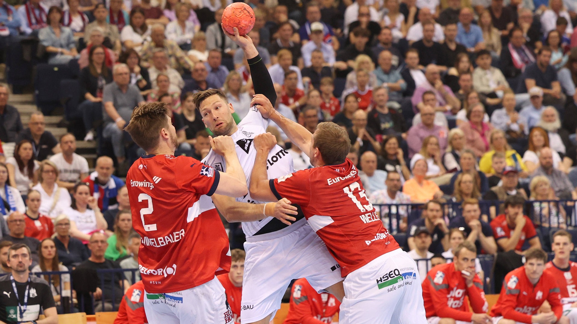 Sieg beim HSV Hamburg – THW Kiel macht großen Schritt Richtung Titel