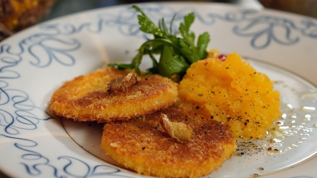 Steckrüben-Schnitzel mit Steckrüben-Ananasragout | NDR.de - Ratgeber ...