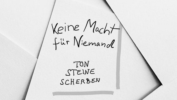 Eine Zeichnung, mit dem Schriftzug "Ton Steine Scherben" © Ocke Bandixen 